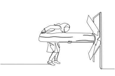 Tek sıra halinde, elinde kütük tutan ve kapıyı mahveden Arap iş kadını. Zorlukların üstesinden gelmek ve engelleri güç ve kaba kuvvetle yok etmek. Devamlı çizgi çizimi grafik vektörü