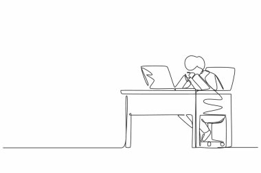 Dizüstü bilgisayarda çalışan dalgın işadamının çizdiği tek satır. Hayal kırıklığına uğramış erkek, elleri çenesinde. Merkez büroda çalışıyorum. Uzak bir iş, iş yeri. Devamlı çizgi tasarım grafik vektörü