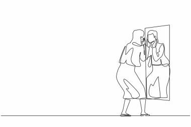 Yansıma aynasında yüzünü tutan bir iş kadını çiziyor. Bir kadın banyo yaptıktan sonra yüzüne losyon sürüyor ya da yüzünü yıkıyor, aynaya bakıyor. Devamlı çizgi çizimi grafik vektörü