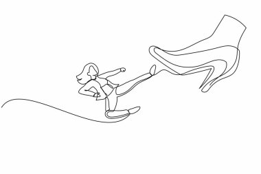 Tek sıra halinde genç iş kadını dev ayak vuruşları yapıyor. Ofis çalışanı yüksek topuklulara uçan tekme atıyor. Minimum metafor konsepti. Aralıksız çizgi çizimi tasarım grafik vektör çizimi