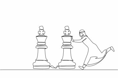 Tek sıra halinde sürekli çekişen Arap işadamı, başka bir kralı yenmek için büyük bir satranç taşını itiyor. İş stratejisi ve pazarlama planı. Bir çizgi çizimi tasarım vektörü illüstrasyonu