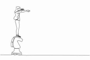 At satranç taşının tepesine sürekli bir iş kadını çizimi başarıyı, fırsatları, gelecekteki eğilimleri ve fikirleri aramak için dürbünü gösteriyor ve kullanıyor. Tek çizgi tasarım vektör çizimi