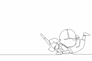 Mutsuz iş kadınlarını ağır saat yükü altına çeken tek sıra. İş projesinin bitiş tarihi için baskı altında çalışan stresli işçiler. Bir çizgi çizimi tasarım vektörü illüstrasyonu