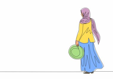 Başörtüsünün üzerinde şapkasını tutan genç ve mutlu bir muslimah çizimi. Güzel Asyalı kadın modeli moda tesettür moda konsepti tek çizgi çizim tasarım vektörü illüstrasyonunda
