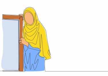 Duvara dayanan başörtüsü takan genç ve güzel muslimah 'ın tek sıra çizimi. Moda tesettüre sahip güzel Asyalı kadın modeli bir satır tasarım vektörü çizimi illüstrasyonu