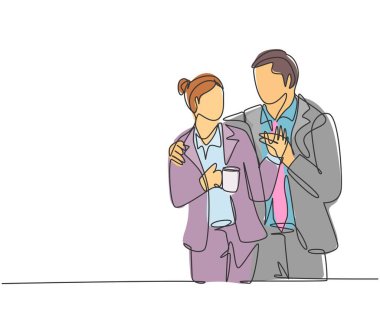 Genç, mutlu, romantik bir çiftin tek sıra çizimi mesai saatlerinden sonra yıldönümlerini kutluyor. Evlilik yıldönümü konsepti. Moda bir çizgi tasarım vektörü grafik çizimi