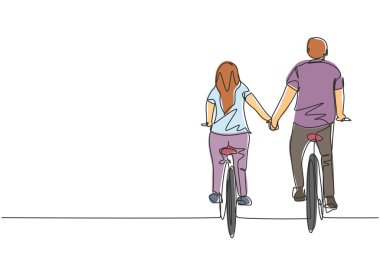 Single continuous line drawing back view of romantic cycling couple holding hands in afternoon. Togetherness of young husband and wife after wedding. One line draw graphic design vector illustration