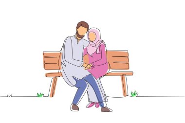 Romantik Arap çiftleri tek sıra halinde çekiyorlar. Şehir parkında bankta oturan kadın. Mutlu aile kavramı. Samimiyet evlilik yıldönümünü kutlar. Dinamik bir çizgi grafik tasarım vektörü