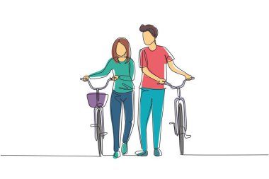 Tek sıra halinde bisikletçiler yaz günü bisikletleriyle orman yolunda yürüyorlar. Genç bir adam ve aşık bir kadın. Mutlu, romantik, evli çift. Bir çizgi çizimi grafik tasarım vektörü