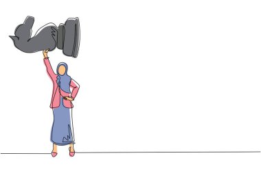 Tek sıra halinde, Arap iş kadınını elinde tutarken, şövalye satranç taşını kaldırırken çiziyor. Başarılı girişimcilik taktikleri, strateji, iş hayatında üstünlük. Bir çizgi çizimi grafik tasarım vektörü