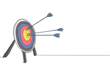 Okçuluk atış sahasının aralıksız tek çizgi çizimi oklarla yapılmış. Hedef tahtası konseptiyle okçuluk sporu egzersizi. Bir satır tasarım vektörü çizimi grafiği