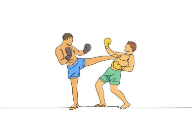 Spor salonunda şampiyonluk unvanı için dövüşen genç sporcu kickboksörlerin aralıksız çizdiği tek çizgi. Dövüş müsabakası kickboks sporu kavramı. Bir satır çizimi tasarım vektörü illüstrasyonu