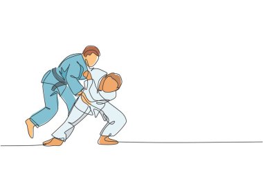 İki enerjik judoka dövüşçüsünün tek çizgi çizimi. Spor salonu vektör ilüstrasyonunda savaşmaya odaklanan iki genç adam. Dövüş sporları yarışması konsepti. Modern sürekli çizgi çizimi tasarımı