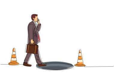 Tek sıra halinde cep telefonuyla konuşan bir işadamı ve önündeki deliği görmüyor. Adam iş tuzağına yürür. Metafor. Modern sürekli çizgi çizimi tasarım grafik vektör çizimi