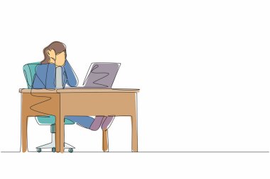 Tek sıra halinde sürekli yorgun ofis çalışanı kadın karakter çiziyor. Dizüstü bilgisayarda çalışan bir kız kendini kötü hissediyor. Kafasını tut. Baş ağrısı, yorgunluk, stres, depresyon. Bir çizgi çizimi grafik tasarım vektörü