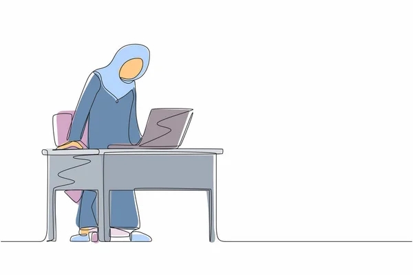 一行画的是沮丧和愤怒的阿拉伯女商人在她的工作台上大喊大喊的屏幕笔记本电脑 恶劣的工作空间情绪 连续直线设计图形矢量插图 — 图库矢量图片