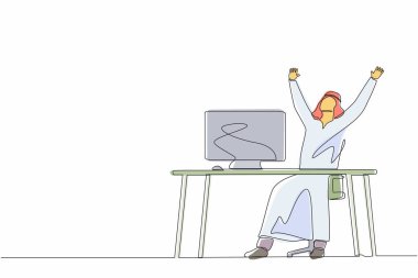 Tek sıra halinde mutlu bir Arap işadamı iş yerinde elini kaldırmış oturuyor. Ofis çalışanı şirket projesinin başarısını kutluyor. Aralıksız çizgi çizimi tasarım grafik vektör çizimi