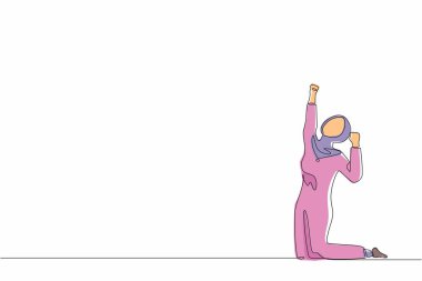 Bir çizgi mutlu bir Arap iş kadınını dizlerinin üstüne çökerek bir elini kaldırdı ve diğerini kaldırdı. Satıcı kadın şirketten gelen maaş artışını kutluyor. Devamlı çizgi çizimi grafik vektörü