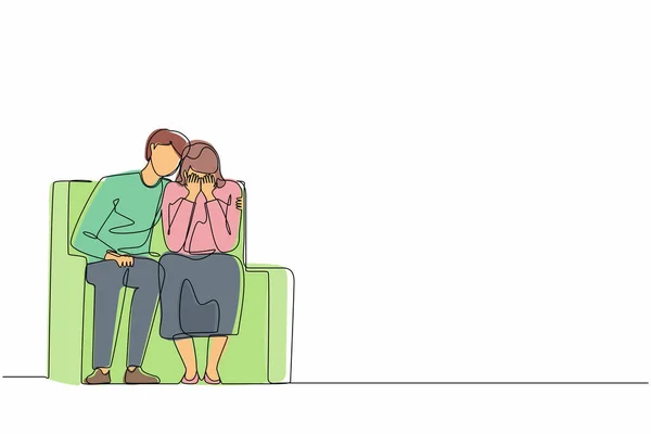 継続的な1行の若い思いやりのある男性のソファの上に座って描画し 落ち込んで女性の巨大な肩と助けるか 彼女をサポートしようとする サポート精神的うつ病 1本の線画ベクトルグラフィック — ストックベクタ
