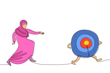 Dart tahtası hedefini takip eden Arap bir iş kadını çiziyor. Spor ve hedefe ulaşmak için rekabet. Doğruluk ve nişan planı iş projesi. Devamlı çizgi tasarımı grafik vektör illüstrasyonu