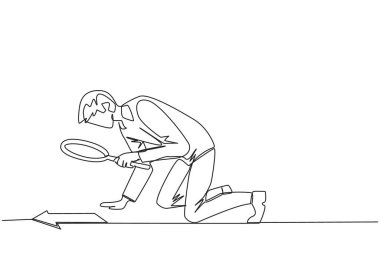 Sürekli çizilen bir iş adamı çizimi aşağı baktı oklara büyüteçle baktı. Yönünü kontrol et, ya büyüyen bir işe doğru ya da iş kaybına yol açıyor. Tek çizgi çizme tasarım vektörü