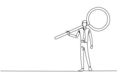 Devamlı genç ve enerjik iş adamının çizdiği çizgiler omuzlarında kocaman bir büyüteçle ayağa kalktı. Başka yerde başarı arayışı konsepti. Tek çizgi çizimi tasarım vektör çizimi