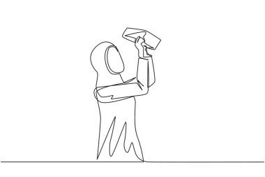 Tek sıra halinde duran Arap iş kadını elinde boş bir cüzdanı çeviriyordu. İflas eden bir kadın. Benim hiç param yok ki. Bir çizgi tasarımı vektör illüstrasyonu