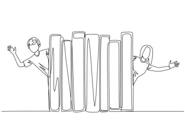 Bir satır aralıksız çizen erkek kadın bir sıra kitabın arkasında beliriyor. Kütüphanede kitap okumak için davetiye. Kitap okumayı severim. Kitap festivali konsepti. Tek çizgi çizme vektör illüstrasyonu