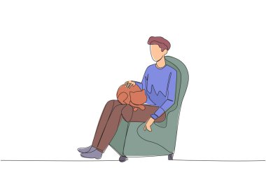 Kanepede oturmuş kedisine sarılan genç adamın sürekli çizdiği tek çizgi. Genç adam uyumak için küçük sevimli kediyi okşuyor. Kedilerle dost. Bir çizgi tasarımı vektör illüstrasyonu