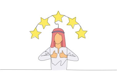 Tek çizgi halinde iki başparmak kaldıran Arap bir adam, yukarıda yarım daire şeklinde 5 yıldız var. Heyecan verici online alışveriş deneyimi. Teftiş 5 yıldızı. Aralıksız çizgi grafik çizimi