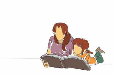 Tek sıra halinde yatan kız ve annesi kitap okurken yerde yatıyorlar. Aksiyonla davet et. Okumayı seviyor. Hikaye. Uluslararası Bana Oku Günü. Bir çizgi tasarımı vektör illüstrasyonu