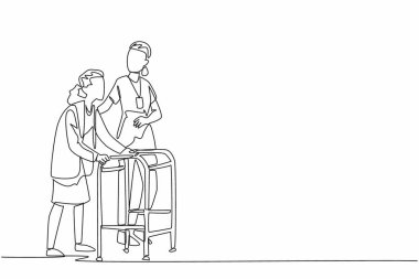 Genç kadın eylemcilerin çizdiği tek çizgi yaşlı bir büyükannenin yürüteçle yürümesine yardımcı oluyor. Bağlılıkla ilgilenmek. Minnettarlığını arttır. Dünya Sosyal Hizmetler Günü. Bir çizgi tasarımı vektör illüstrasyonu