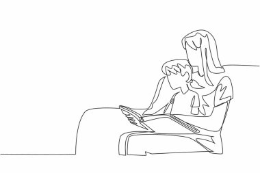 Sürekli bir çizgi çizen kız, kanepede oturan annesinin kucağına oturur. Okumakla çocukları şımartıyorsun. Hikaye. Uluslararası Bana Oku Günü. Tek çizgi çizimi tasarım vektör çizimi