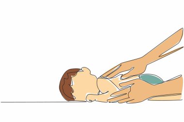 Sırt masajı yaptırmak için tek sıra halinde bebek çiziyor. En yumuşak dokunuşu yapıyor. Gelişme ve gelişim için konfor. İyi uykular. Bebek Masajı Günü. Bir çizgi tasarımı vektör illüstrasyonu