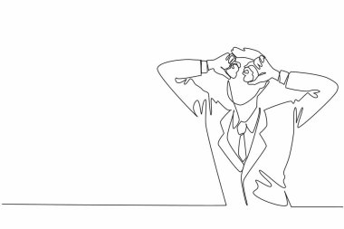 Tek sıra halinde çizen işadamı her iki elinde oyuncak bebekleri tutuyor ve onları gözlerine yerleştiriyor. Şaka yapıyorum. Rahatlatıcı. Çalışmak için tembel. Oynayın. Ulusal Hata Günü. Devamlı çizgi tasarımı grafik çizimi