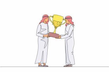 Tek sıra halinde, Arap işadamı birincilik ödülünü kazanıyor. Erkek, iş adamına altın kupa veriyor. Kazanmak, liderlik, başarı konsepti. Bir çizgi çizimi tasarım vektörü illüstrasyonu