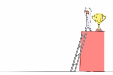 Arap işadamının kupa kazanmak için merdivenleri tırmandığı ve kollarını havaya kaldırdığı tek sıra. Adam iş ödülünü kutluyor. Bir çizgi grafik tasarım vektör çizimi