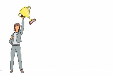 Kollarını havaya kaldırmış, elinde kupa olan bir iş kadını çizmeye devam ediyor. Kadın iş ödülünü kutluyor. Kazanan, hedefe ulaşma konsepti. Tek çizgi çizimi tasarım vektörü grafiği