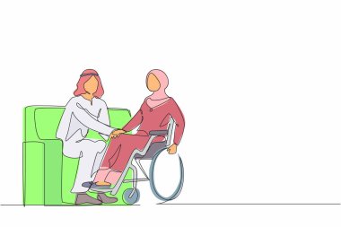 Tekli sıra halinde, engelli bir kadınla koltukta oturan bir adamla el ele tutuşan Arap bir çifti evine çekiyor. Engellilerin rehabilitasyonuna yardım. Bir çizgi çizme tasarım vektörü
