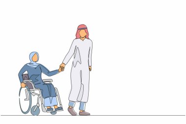 Tek sıra, Arap koca çiziyor engelli karısı ve tekerlekli sandalyede bir kadınla parkta yürüyor. Engellilerin rehabilitasyonunda yardım. Hoş bir çift. Devamlı çizgi çizimi grafik vektörü