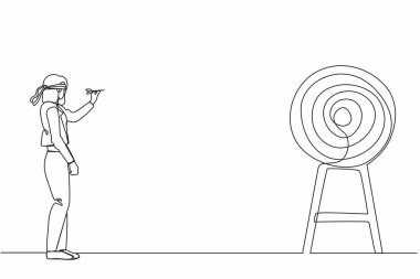 Tek sıra halinde güzel bir iş kadını gözlerini bağlıyor ve dart hedefini vuruyor. Hedefi dartla vurmaya çalışan gözü bağlı bir iş kadını. Aralıksız çizgi çizimi tasarım grafik vektör çizimi