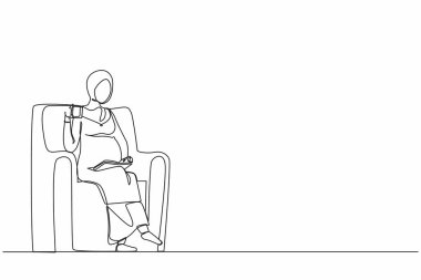 Tek sıra halinde, koltukta oturan, kitap okuyan ve çay içen hamile bir Arap kadını çiziyor. Sıcak içecekle sıcak bir akşam. Kışın dışında. Bir çizgi çizimi grafik tasarım vektör çizimi