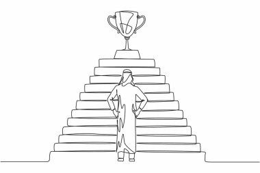 Tek sıra halinde, üzerinde kupa kupası olan Arap bir işadamı merdivenin önünde dikiliyor. Başarıya giden yol, hedef, iş vizyonu. Aralıksız çizgi çizimi tasarım grafik vektör çizimi