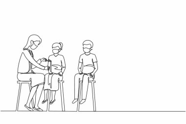 Klinikte, çocuklara koronavirüs aşısı yapan tek sıra doktor, küçük kız. Hastanedeki aşıyı yapan çocuk. COVID-19 'u önleme. Aralıksız çizgi çizimi tasarım grafik vektör çizimi