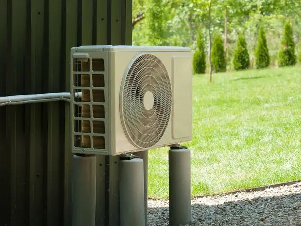 Sütunlara klima monte edildi.