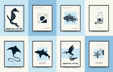 Soyut okyanus ve deniz posterleri şablonları. Modern deniz botanik modası siyah stil. Antika yosun, balık, kabuk. Mürekkep duvarı sanatı.