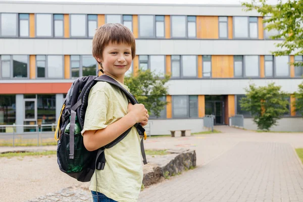 Charming European Boy Backpack His Back Walks School Children School — Fotografia de Stock