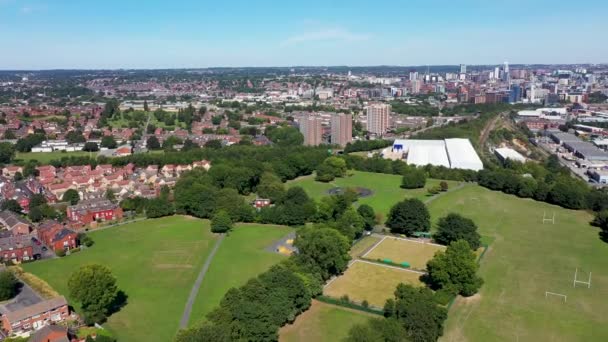 Flygbilder Från Brittisk Park Byn Wortley Leeds Som Visar Parken — Stockvideo