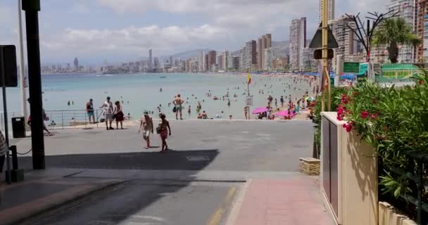 2023 스페인 2023 스페인의 아름다운 도시베니 휴가중에 해변에서 플라야데 레반테 — 비디오