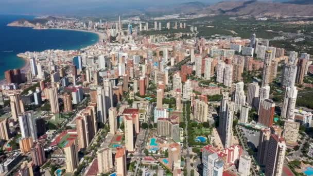 시간에 스페인의 아름다운 드롬의 무인기 영상은 도시의 아파트와 플라야데 레반테 — 비디오